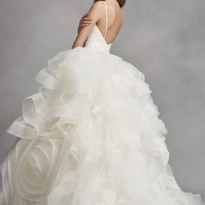 Vera Wang White Wedding Dress